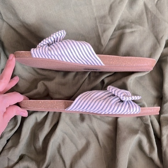 Brand New Blowfish Blue & White Striped Nautical Print Knot Bow Slides Sandals - Picture 9 of 13